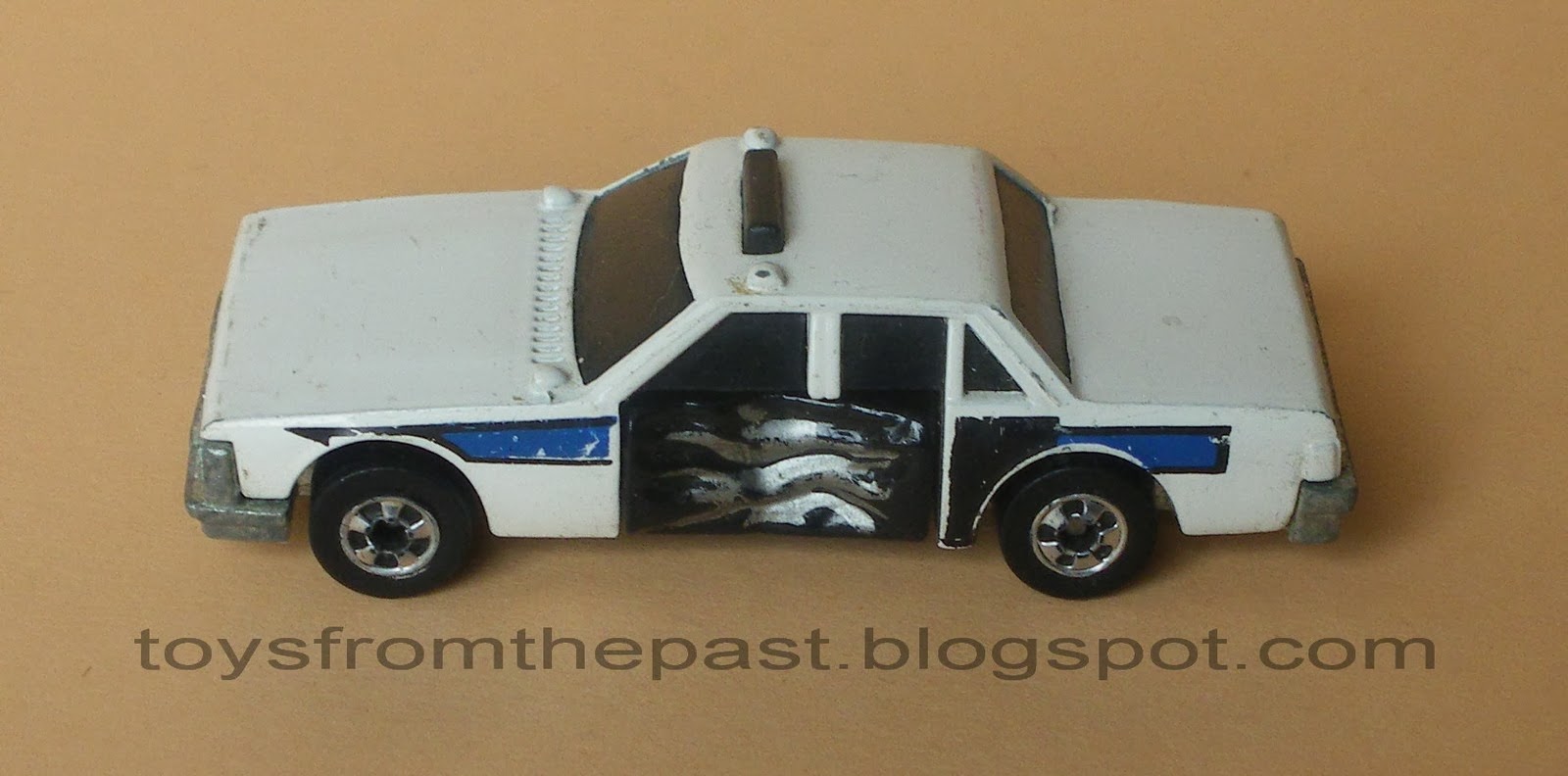 Hot wheels crack 2024 ups